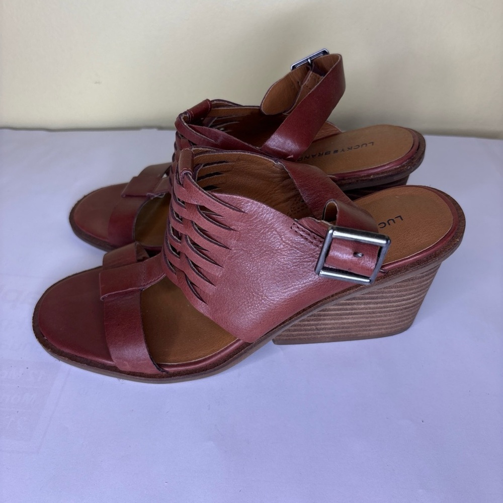 Lucky Brand Women's Burgundy Leather Woven Strap Sandals